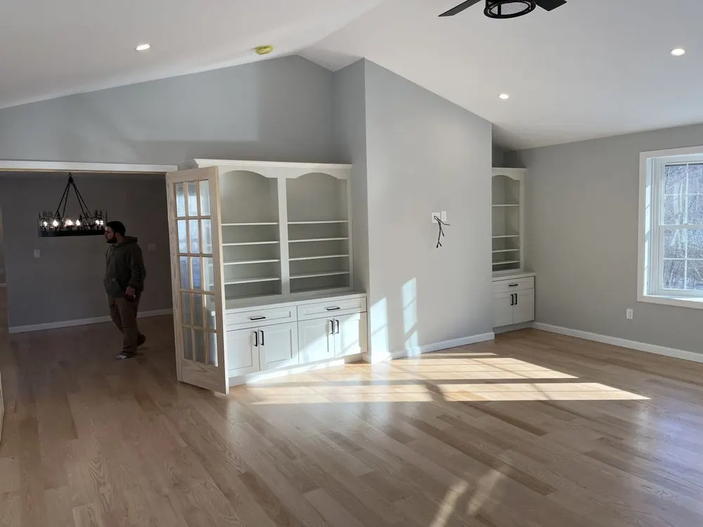 Garvey Construction, Vaulted great room with custom built-ins